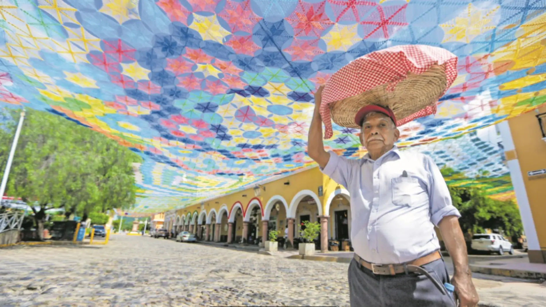 el pueblo en Jalisco con el cielo tejido  (2)